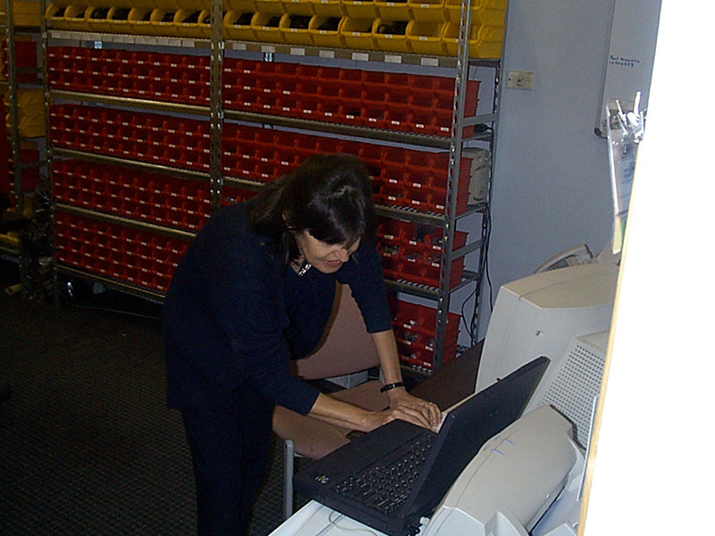 Cilinia checking online orders